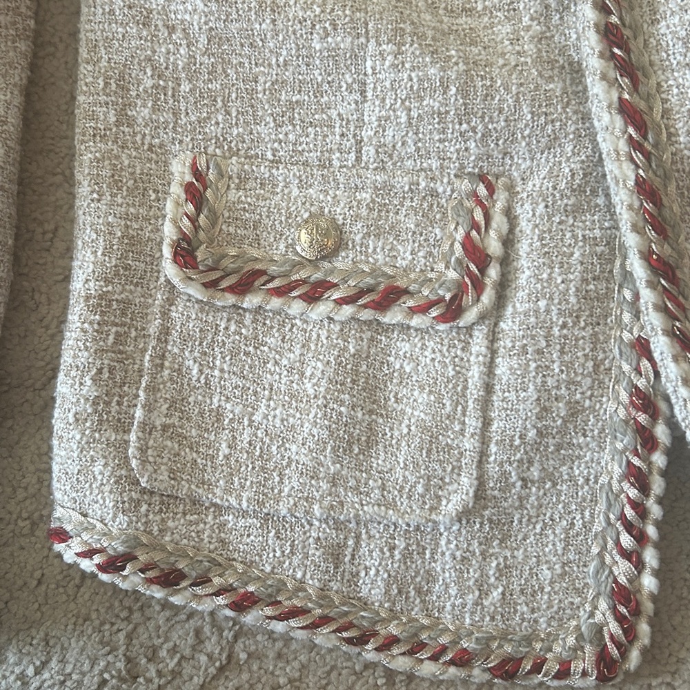 Zara Cream tweed jacket cream with red trim accents. 4 pockets. White - Picture 4 of 14
